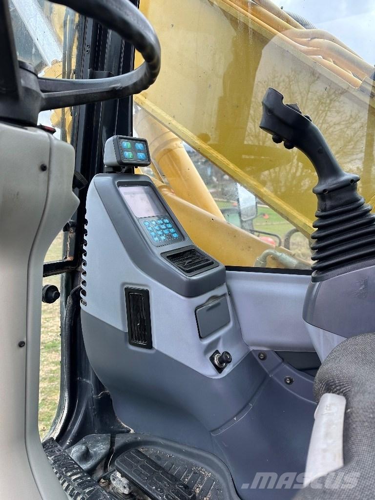 Komatsu PW 160-7E0  휠 굴삭기