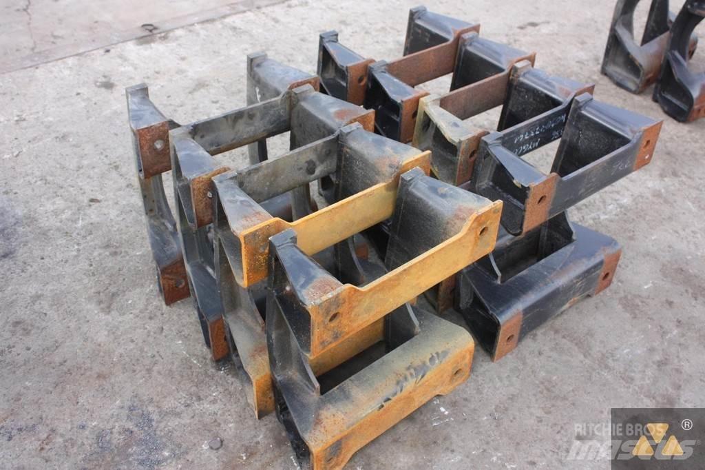 CAT Trackguards 섀시 및 서스펜션