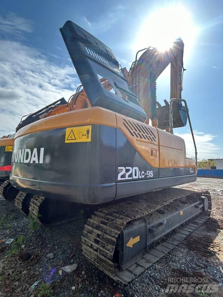 Hyundai 220LC-9S 대형 굴삭기 29톤 이상