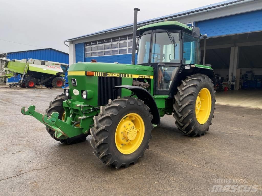 John Deere 3140 트랙터