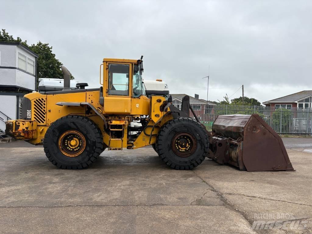 Volvo L 120 E  휠로우더