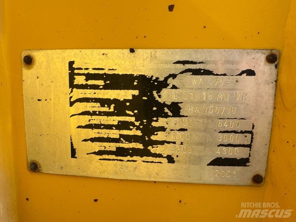 Komatsu WA 75  휠로우더