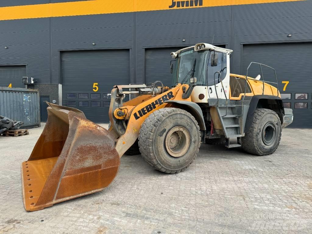 Liebherr L580  휠로우더