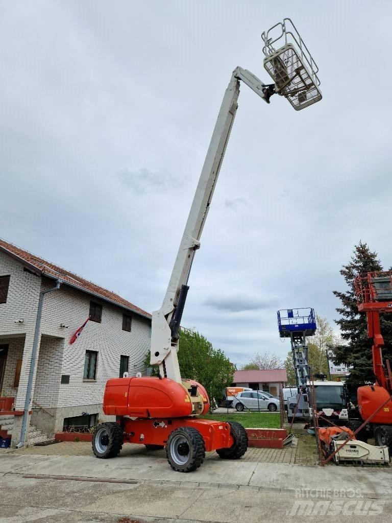 JLG 860 SJ 견인식 전동이동 리프트