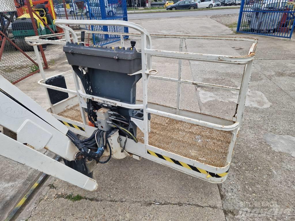 JLG 860 SJ 견인식 전동이동 리프트