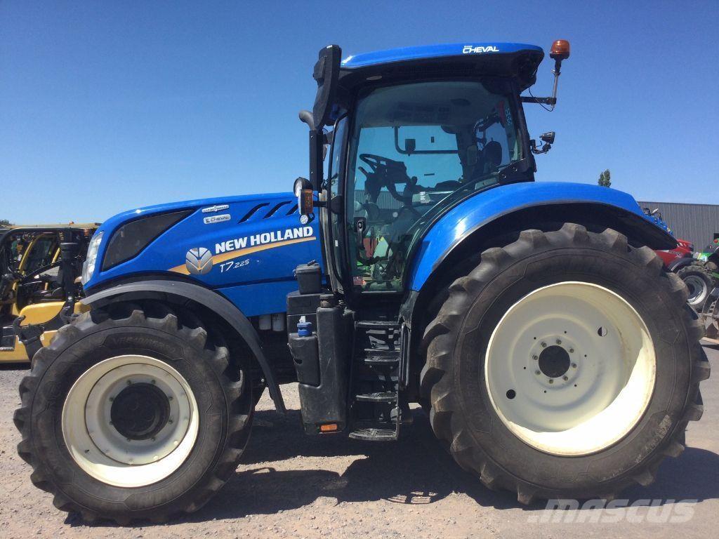 New Holland T7.225 트랙터