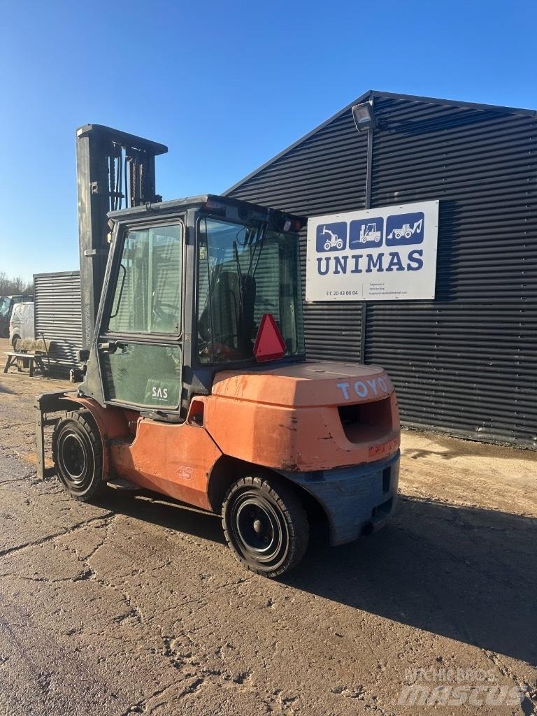 Toyota FD45 디젤 지게차
