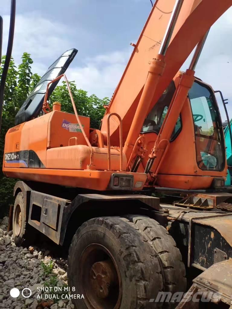 Doosan DH210W-7  휠 굴삭기