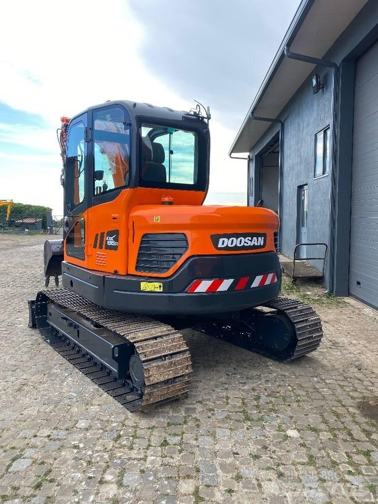 Doosan DX 85 R-3 중형굴삭기 7톤-28톤