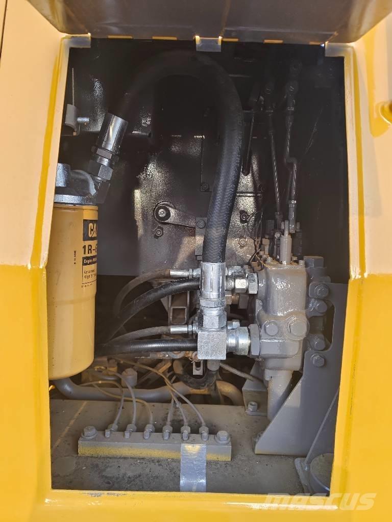 CAT D 5 K 크롤러 도저