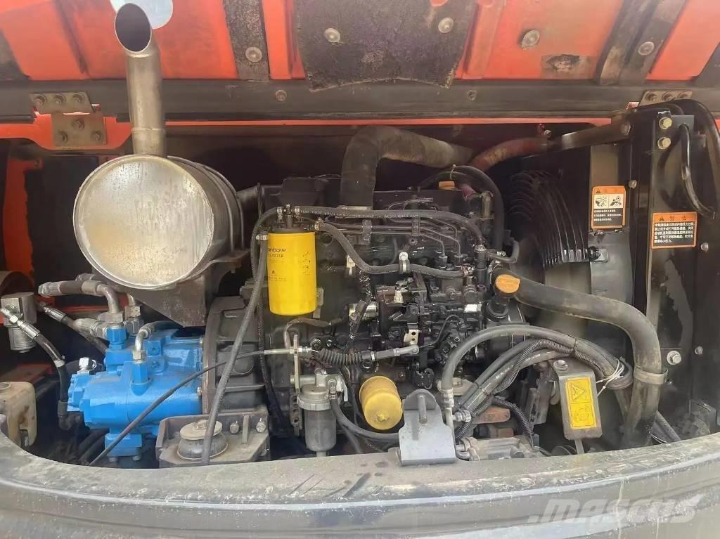 Doosan DX80 중형굴삭기 7톤-28톤