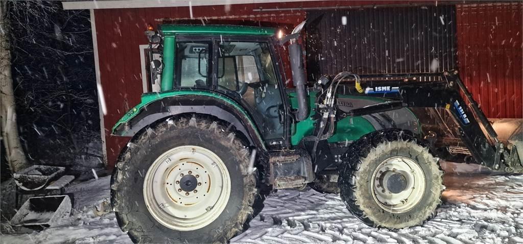 Valtra T182 트랙터