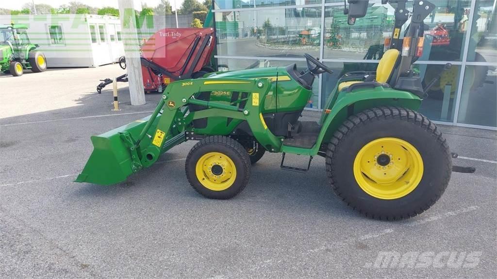 John Deere 3025E 트랙터