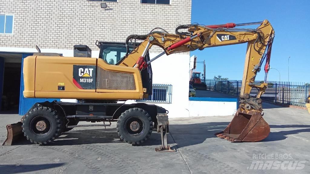 CAT M318F  휠 굴삭기