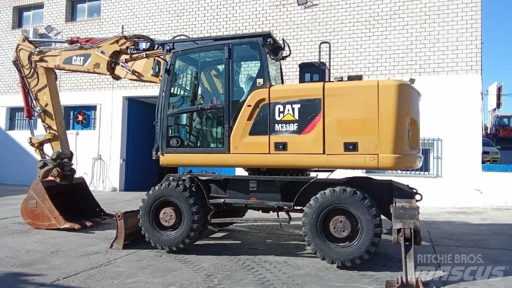 CAT M318F  휠 굴삭기