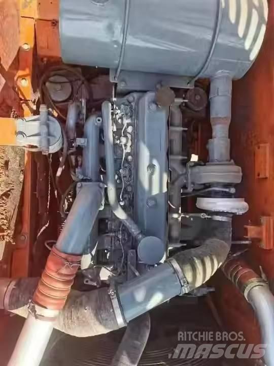 Doosan DX225LC 대형 굴삭기 29톤 이상