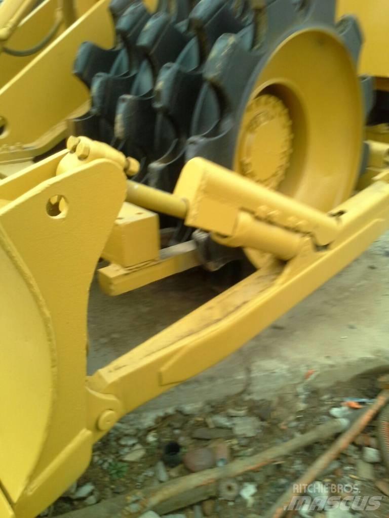 CAT 815 B 토양 다짐기