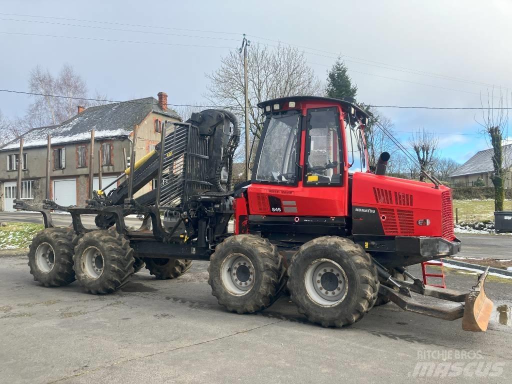 Komatsu 845 원목 포워더