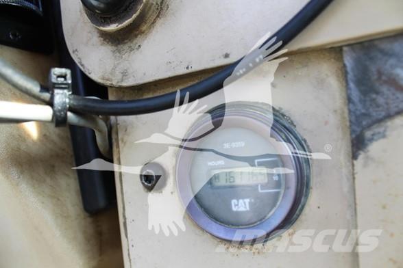 CAT 12H 그레이더