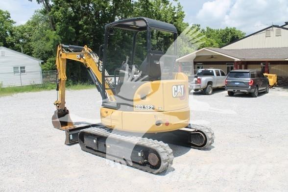 CAT 303.5E2 CR 소형 굴삭기 7톤 미만