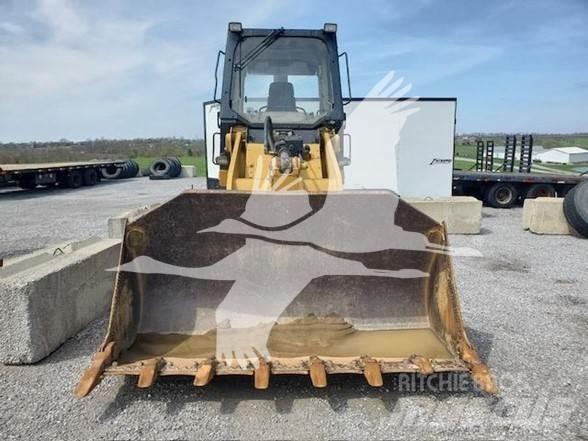 CAT 953C 궤도식 로우더