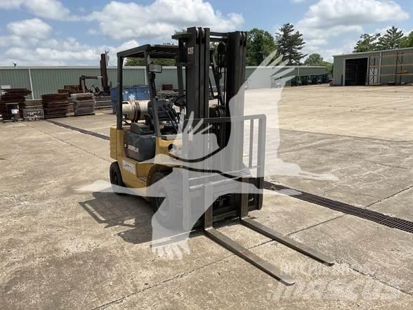 CAT GP25 디젤 지게차
