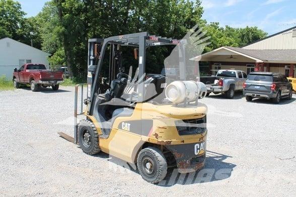 CAT GP25N 디젤 지게차