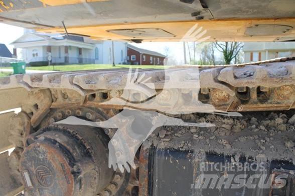 JCB JS300 대형 굴삭기 29톤 이상