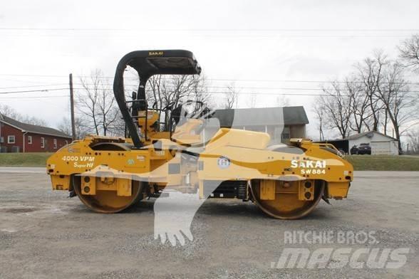 Sakai SW884 싱글 드럼 롤러