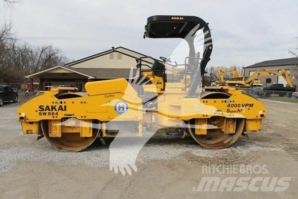 Sakai SW884 싱글 드럼 롤러