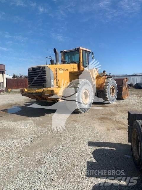 Volvo L220F  휠로우더