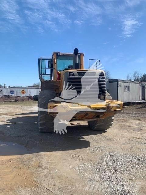 Volvo L220F  휠로우더