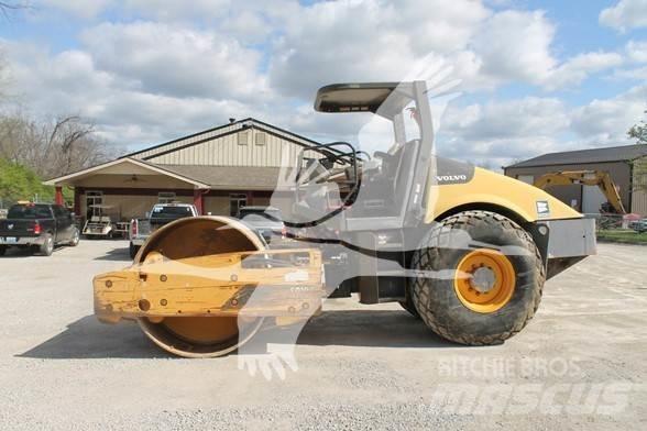 Volvo SD100D 싱글 드럼 롤러