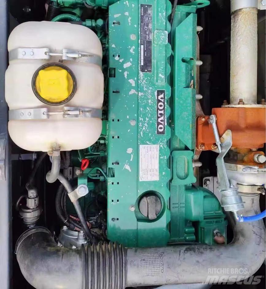 Volvo EC 220 대형 굴삭기 29톤 이상