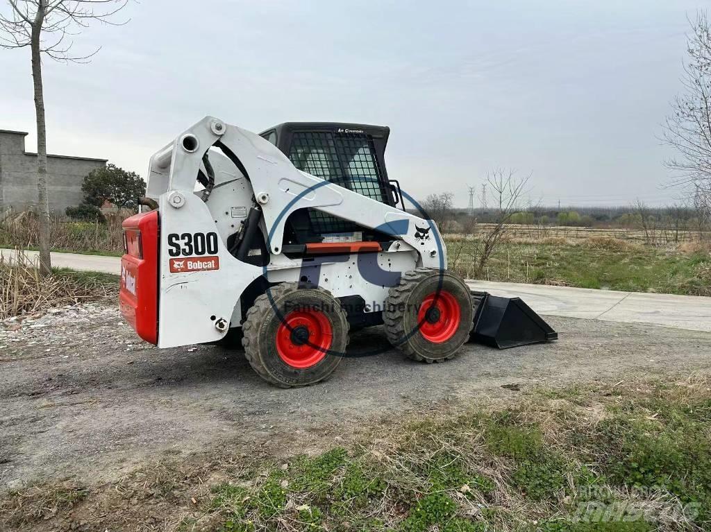 Bobcat S 330  스키드로더