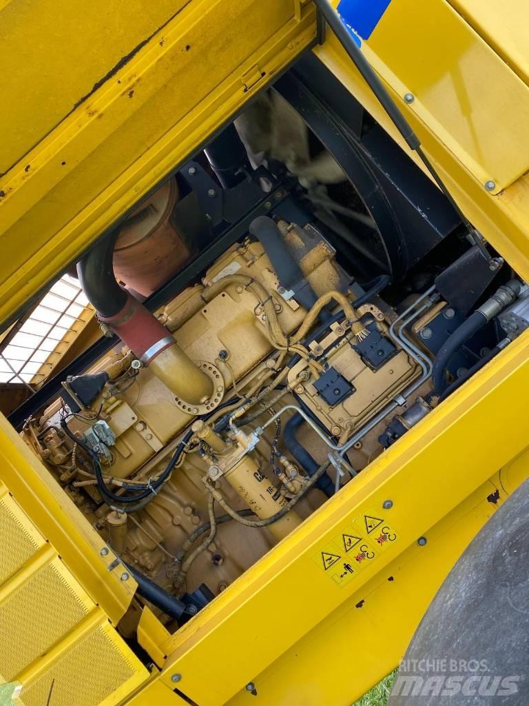 New Holland FX 60 자동 초지기계
