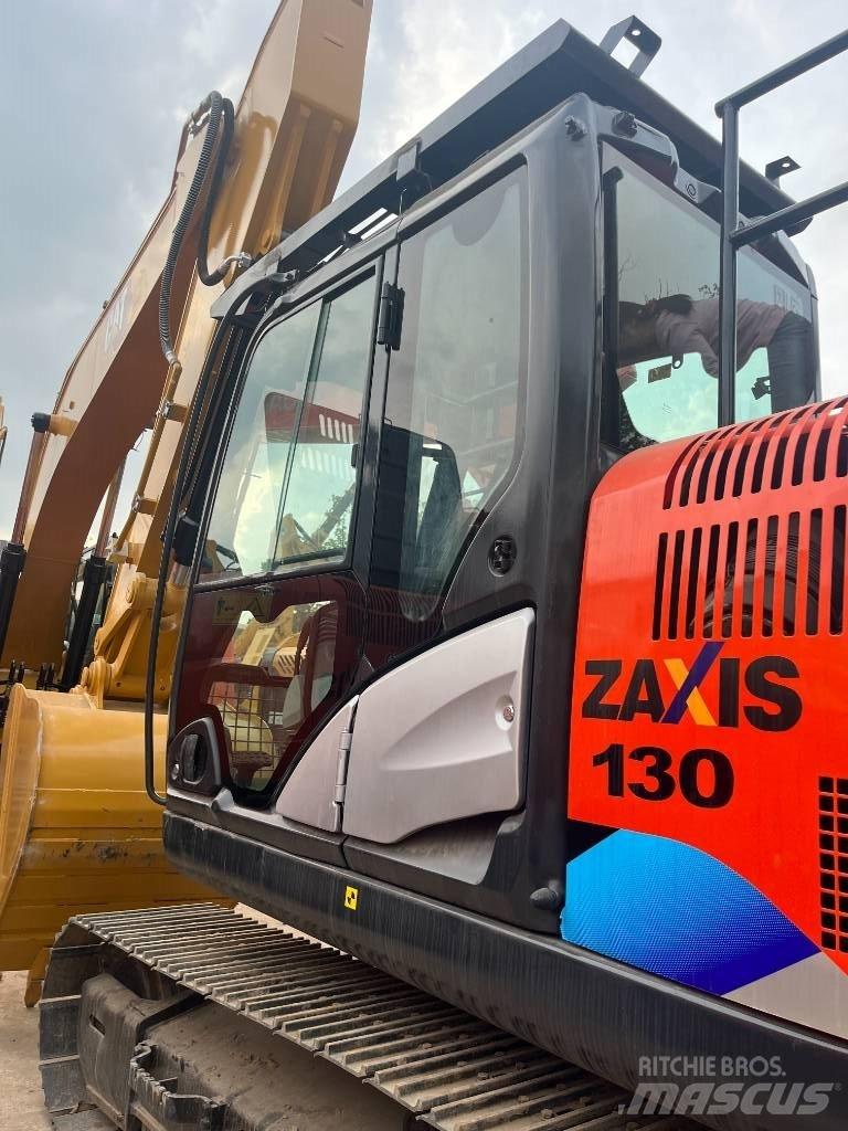 Hitachi 130-5 대형 굴삭기 29톤 이상