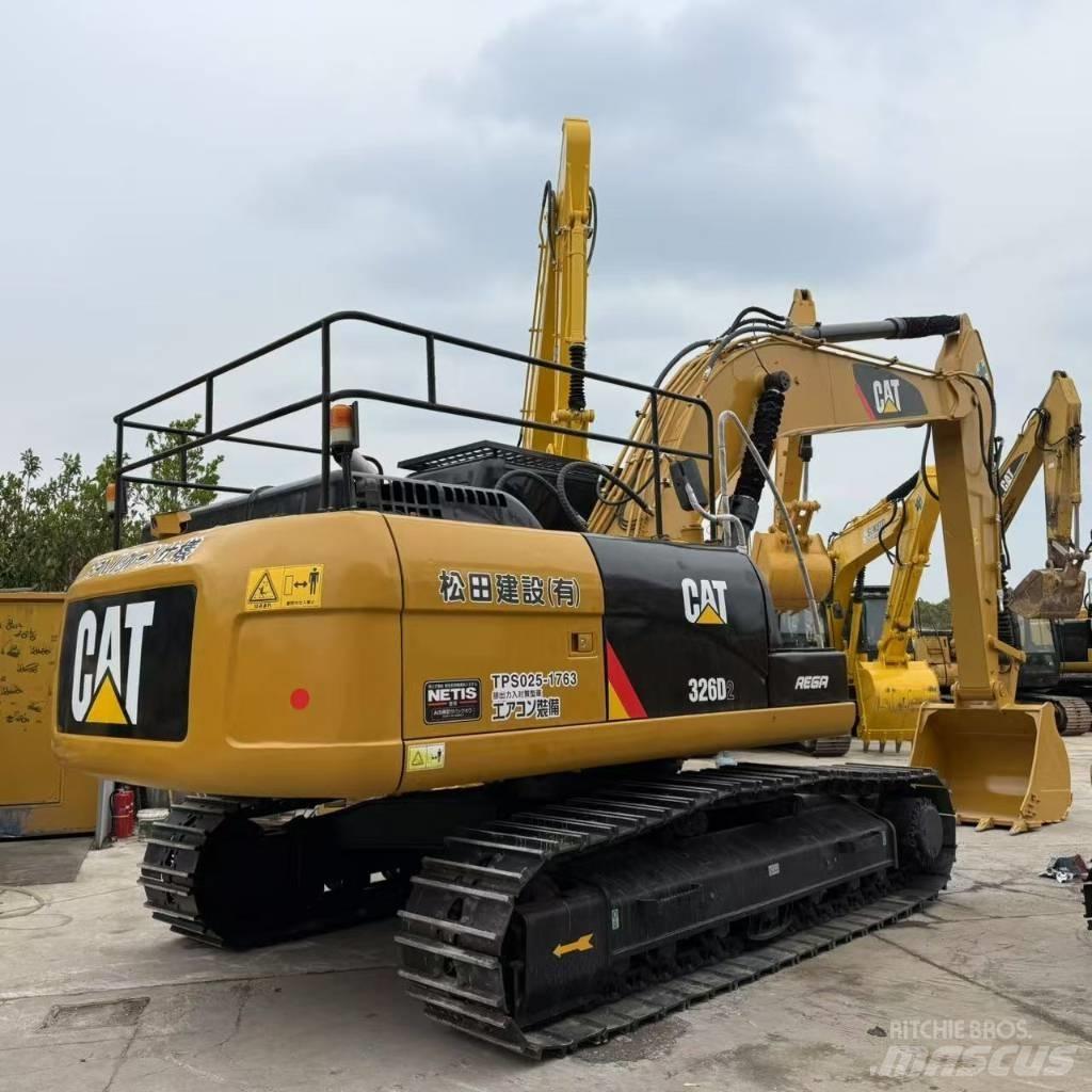 CAT 326D2 중형굴삭기 7톤-28톤