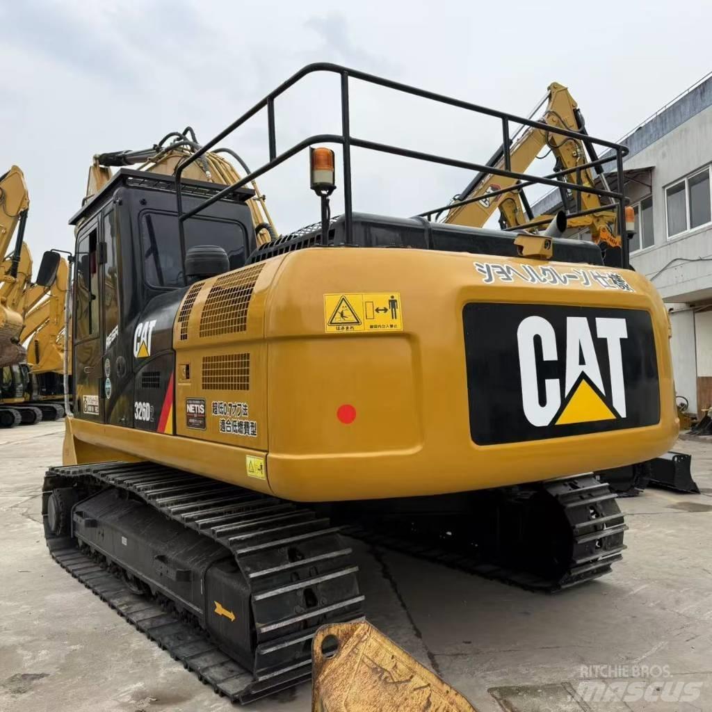 CAT 326D2 중형굴삭기 7톤-28톤