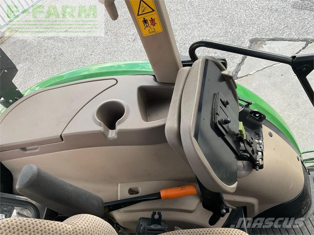 John Deere 5075E 트랙터