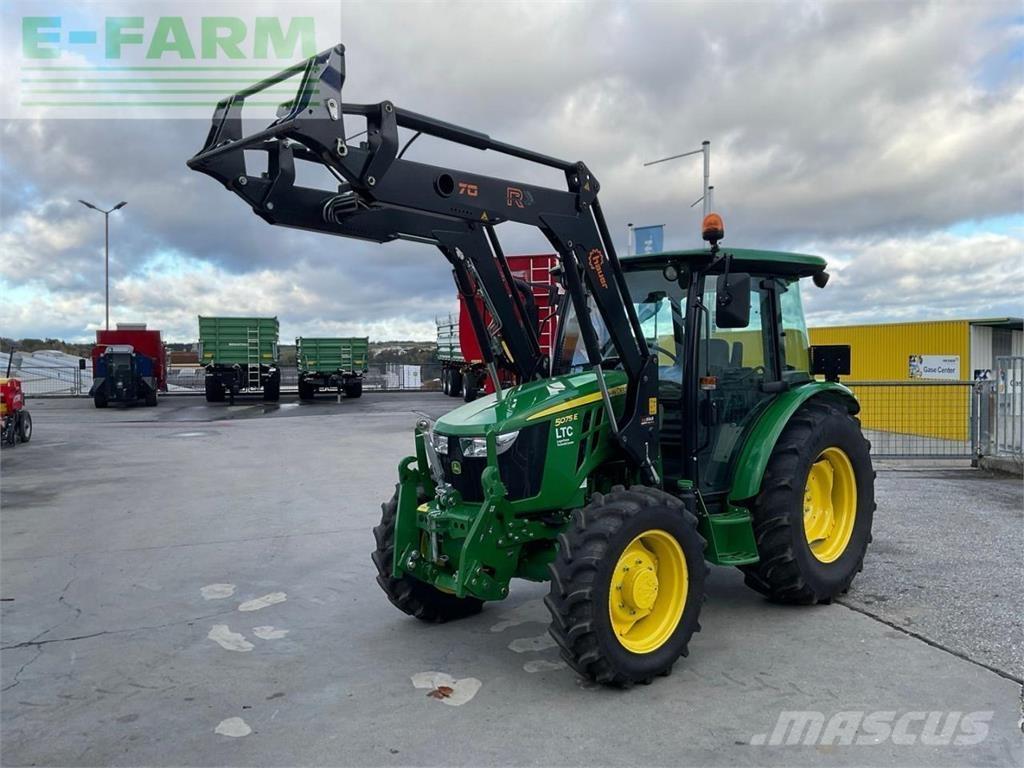 John Deere 5075E 트랙터