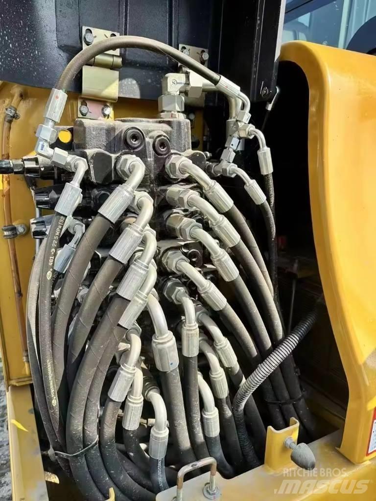 XCMG XE 60 DA 대형 굴삭기 29톤 이상