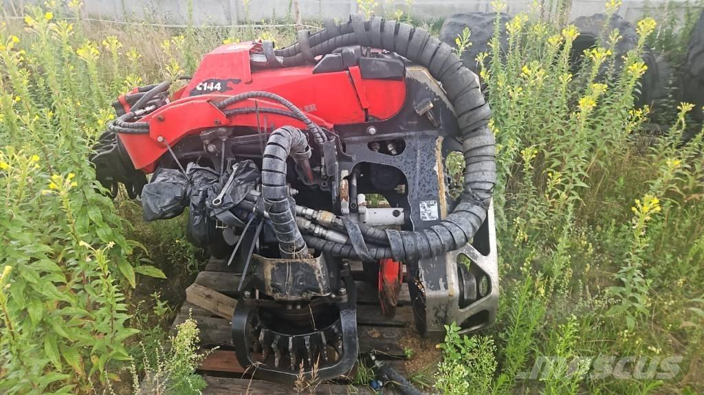 Komatsu C 144 원목 하베스터