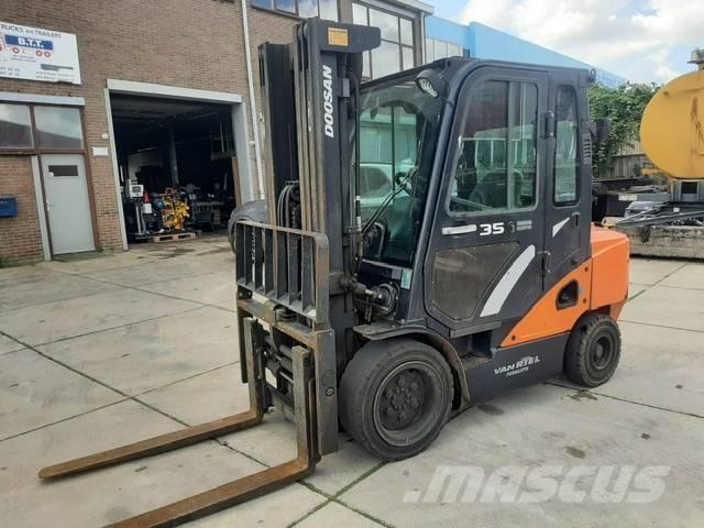 Doosan D 35 C-7 디젤 지게차
