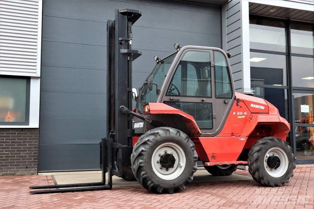 Manitou M 26.4 험지용 트럭