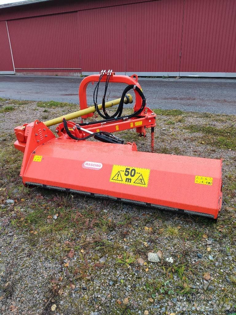 Maschio Giraffa 210 목장 제초기 및 토퍼