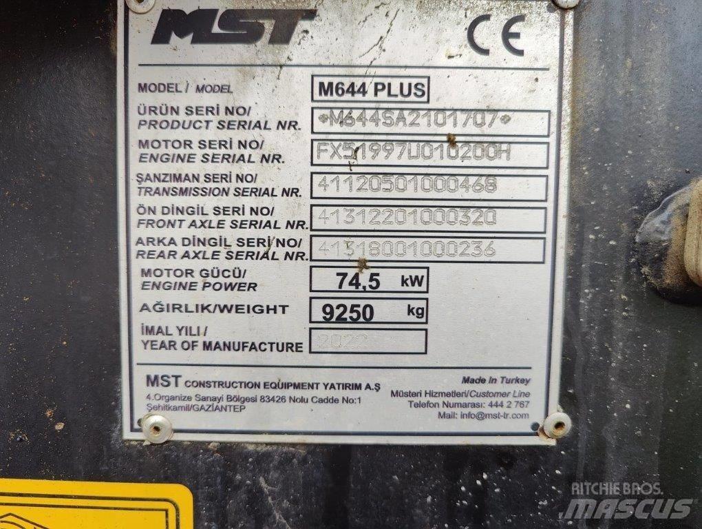 MST M644PLUS 백호로더