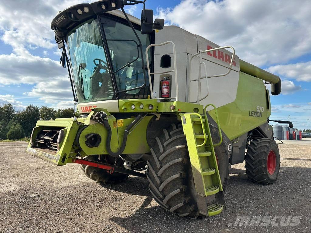 CLAAS Lexion 670 콤바인 수확기