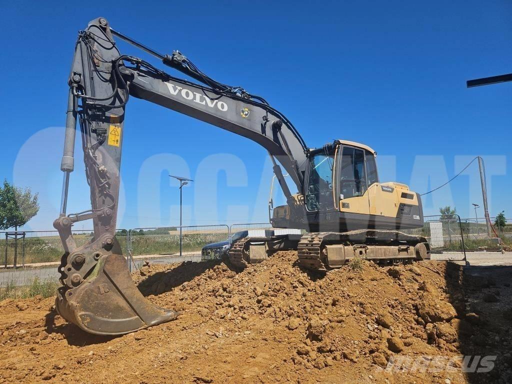 Volvo EC 220 DL 대형 굴삭기 29톤 이상