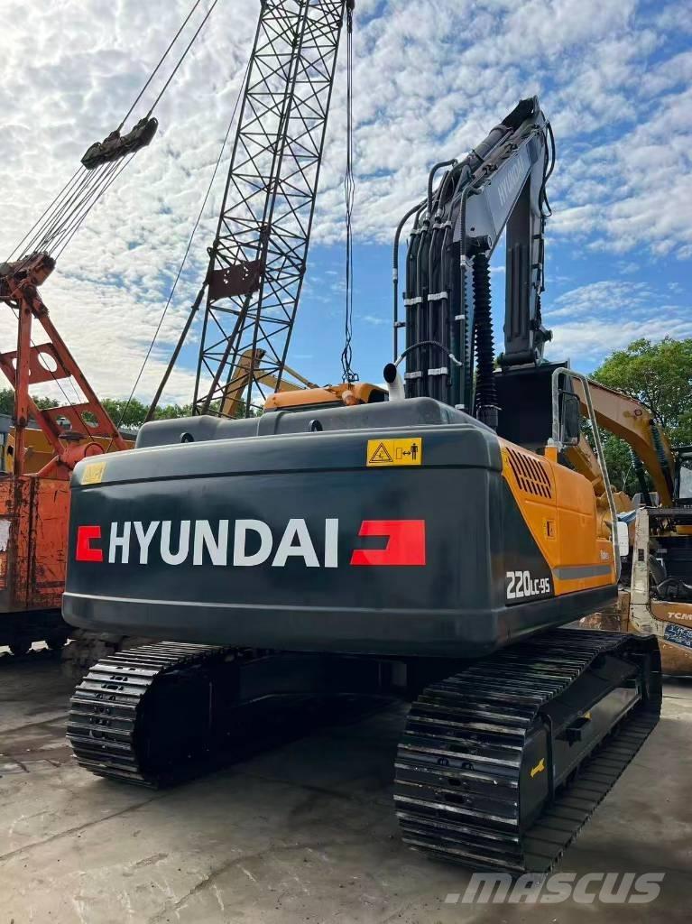 Hyundai R220LC-9S 중형굴삭기 7톤-28톤